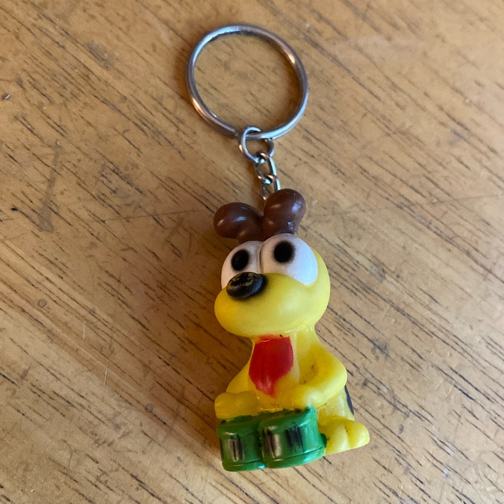 Star Awards Dog with drums Keychain in good condition